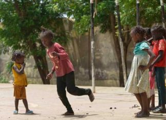 السودان.. لوحةٌ وقصّة قصيرة ترويان حال البلاد السودان.. لوحةٌ وقصّة قصيرة ترويان حال البلاد