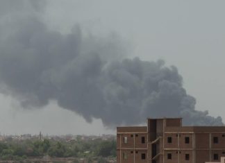 معارك ضارية وقصف متبادل بالخرطوم والأبيض ومناشدات للجيش والدعم السريع بعدم نقل الحرب لدارفور معارك ضارية وقصف متبادل بالخرطوم والأبيض ومناشدات للجيش والدعم السريع بعدم نقل الحرب لدارفور