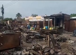 السودان.. تجدد الاشتباكات العنيفة بالخرطوم والحكومة تضع شروطها للقبول بهدنة جديدة السودان.. تجدد الاشتباكات العنيفة بالخرطوم والحكومة تضع شروطها للقبول بهدنة جديدة