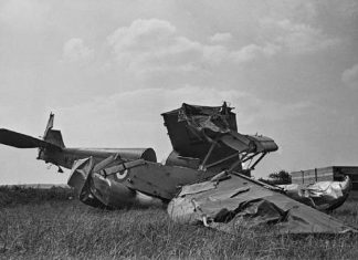 تحطم طائرة للجيش السوداني ومصرع 9 أشخاص بينهم عسكريين ونجاة طفلة تحطم طائرة للجيش السوداني ومصرع 9 أشخاص بينهم عسكريين ونجاة طفلة