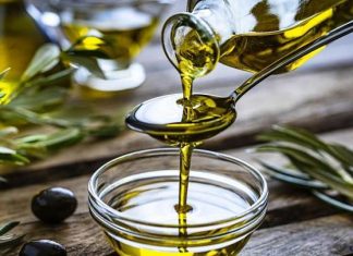 نصف ملعقة من زيت الزيتون يومياً قد تبعد أمراض الخرف نصف ملعقة من زيت الزيتون يومياً قد تبعد أمراض الخرف