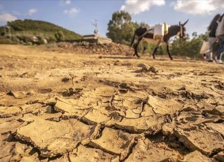 تحلية مياه وسدود وأنهار اصطناعية.. 3 حلول عربية لمواجهة العطش (إضاءة) تحلية مياه وسدود وأنهار اصطناعية.. 3 حلول عربية لمواجهة العطش (إضاءة)