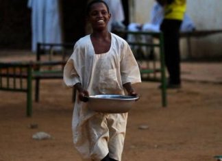 مخزون الغذاء والوقود ينفد في السودان: حرب الجوع مخزون الغذاء والوقود ينفد في السودان: حرب الجوع