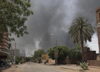 السودان.. قصف يستهدف مواقع الدعم السريع في أمدرمان السودان.. قصف يستهدف مواقع الدعم السريع في أمدرمان