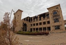 صور تنشر لأول مرة تكشف جانبا من مآسي المواجهات.. الجزيرة نت تتجول في المنطقة الرئاسية بالخرطوم صور تنشر لأول مرة تكشف جانبا من مآسي المواجهات.. الجزيرة نت تتجول في المنطقة الرئاسية بالخرطوم