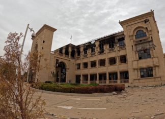 صور تنشر لأول مرة تكشف جانبا من مآسي المواجهات.. الجزيرة نت تتجول في المنطقة الرئاسية بالخرطوم صور تنشر لأول مرة تكشف جانبا من مآسي المواجهات.. الجزيرة نت تتجول في المنطقة الرئاسية بالخرطوم