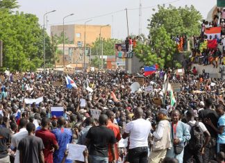 إيكونوميست: هكذا تفسد النيجر خطط ماكرون لحقبة جديدة مع القارة السمراء إيكونوميست: هكذا تفسد النيجر خطط ماكرون لحقبة جديدة مع القارة السمراء