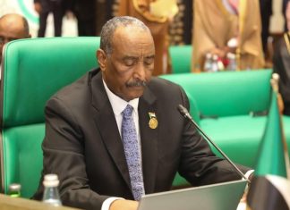 البرهان يصدر قرارا حول جرائم وانتهاكات قوات الدعم السريع البرهان يصدر قرارا حول جرائم وانتهاكات قوات الدعم السريع