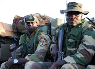 مهلة إيكواس تنتهي خلال ساعات.. أنباء عن طلب قادة انقلاب النيجر مساعدة من فاغنر وفرنسا تؤكد دعمها للتدخل العسكري مهلة إيكواس تنتهي خلال ساعات.. أنباء عن طلب قادة انقلاب النيجر مساعدة من فاغنر وفرنسا تؤكد دعمها للتدخل العسكري