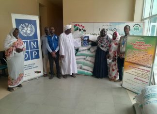 تدشين توزيع 4 طن تقاوي ذره مجانية للمزارعين بالجزيرة تدشين توزيع 4 طن تقاوي ذره مجانية للمزارعين بالجزيرة