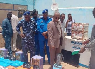 مباحث الولاية الشمالية تضبط معروضات مسروقة قادمة من ولاية الخرطوم مباحث الولاية الشمالية تضبط معروضات مسروقة قادمة من ولاية الخرطوم