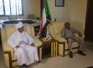 وزير الحكم الاتحادى يتعرف الأوضاع الإقتصادية والأمنية والصحية بولاية القضارف وزير الحكم الاتحادى يتعرف الأوضاع الإقتصادية والأمنية والصحية بولاية القضارف