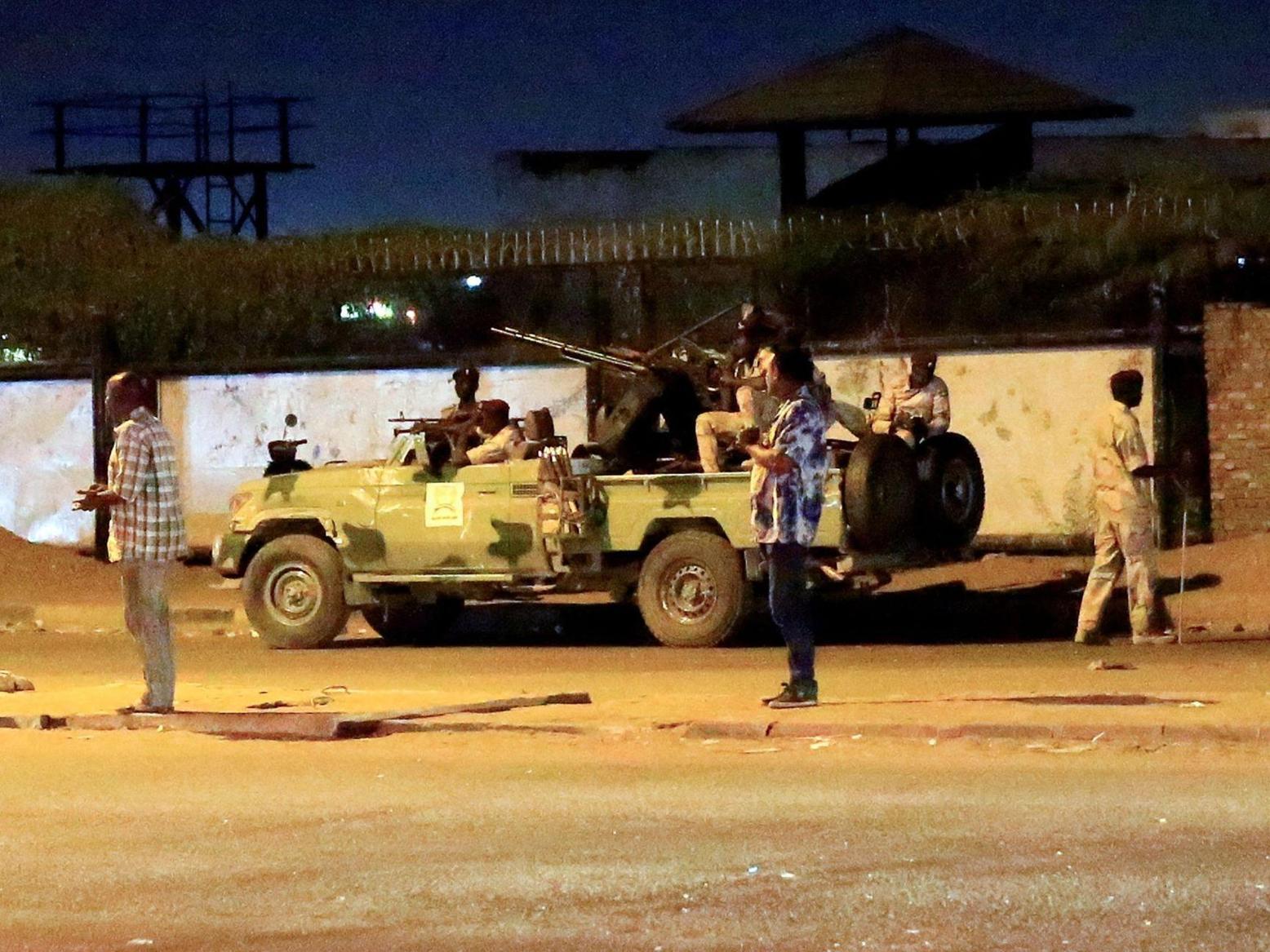 السودان اليوم.. معارك شرسة بأم درمان والجيش يعترف بمقتل 6 من ضباط المخابرات السودان اليوم.. معارك شرسة بأم درمان والجيش يعترف بمقتل 6 من ضباط المخابرات