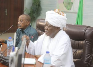 وزير الحكم الاتحادى يطلع على اداء حكومة ولاية القضارف وزير الحكم الاتحادى يطلع على اداء حكومة ولاية القضارف