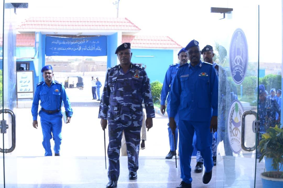 مشرف القطاع الشمالي بالشرطة يوجه بالاستعداد لمرحلة ما بعد الحرب مشرف القطاع الشمالي بالشرطة يوجه بالاستعداد لمرحلة ما بعد الحرب