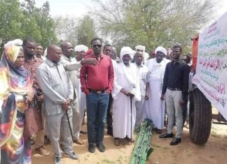 مناوي ونمر يدشنان توزيع تقاوي محسنة بالفاشر مناوي ونمر يدشنان توزيع تقاوي محسنة بالفاشر