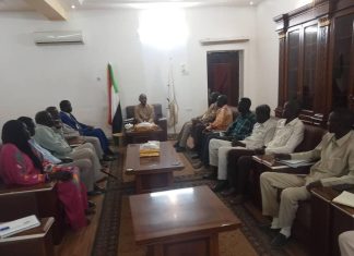 والي الشمالية يلتقي بوفد المجلس الاعلي لتنسيق شؤون دينكا نقوك والي الشمالية يلتقي بوفد المجلس الاعلي لتنسيق شؤون دينكا نقوك