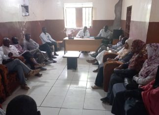 المنظمه الشعبية للاعمار والتنمية تقف علي توزيع التقاوي المحسنة للمزارعين المنظمه الشعبية للاعمار والتنمية تقف علي توزيع التقاوي المحسنة للمزارعين