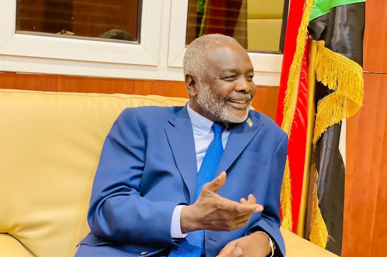 جبريل يطيح بقيادات في العدل والمساواة قابلوا عبدالرحيم دقلو أبرزهم سليمان صندل جبريل يطيح بقيادات في العدل والمساواة قابلوا عبدالرحيم دقلو أبرزهم سليمان صندل