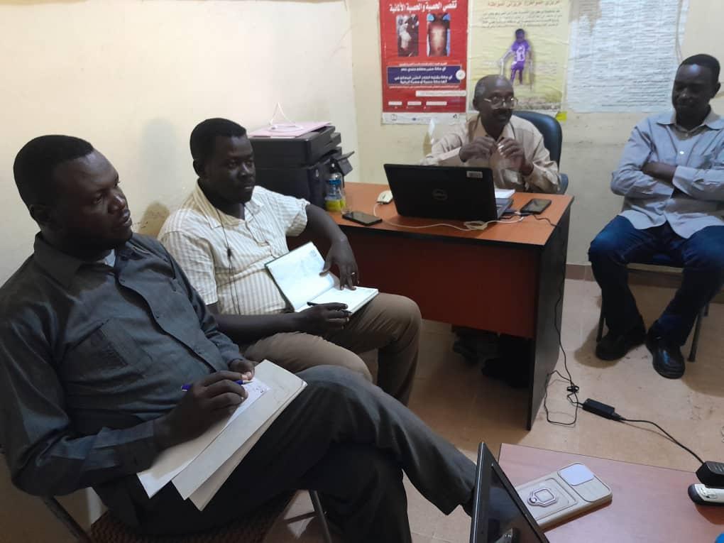 ادارة الطواري بصحة شرق دارفور تناقش خطة تسير مستشفي الضعين ادارة الطواري بصحة شرق دارفور تناقش خطة تسير مستشفي الضعين