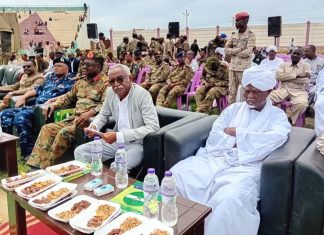 والي النيل الأبيض اكثر من 12 الف جمله المستنفرين بالولاية والي النيل الأبيض اكثر من 12 الف جمله المستنفرين بالولاية