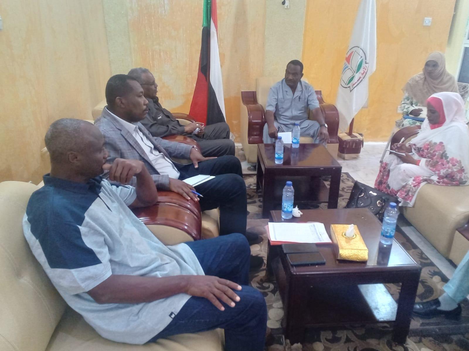 والي سنار يلتقي وكيل وزارة الثروة الحيوانية والسمكية الاتحادي والي سنار يلتقي وكيل وزارة الثروة الحيوانية والسمكية الاتحادي