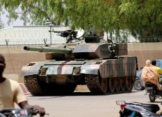 الجيش التشادي يقصف مواقع للمعارضة داخل ليبيا وجبهة الوفاق تتوعد بالرد الجيش التشادي يقصف مواقع للمعارضة داخل ليبيا وجبهة الوفاق تتوعد بالرد