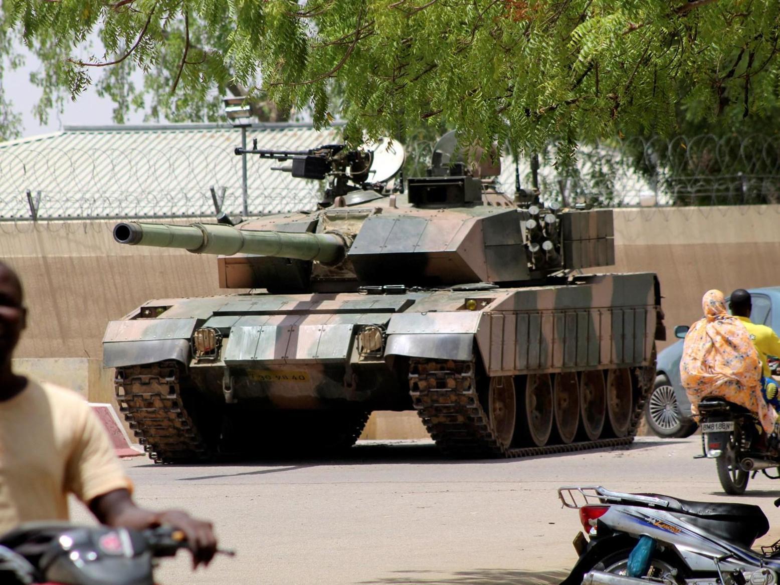 الجيش التشادي يقصف مواقع للمعارضة داخل ليبيا وجبهة الوفاق تتوعد بالرد الجيش التشادي يقصف مواقع للمعارضة داخل ليبيا وجبهة الوفاق تتوعد بالرد