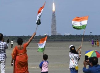 صاروخ شاندريان-3 الهندي غير المأهول يدخل مداره حول القمر صاروخ شاندريان-3 الهندي غير المأهول يدخل مداره حول القمر