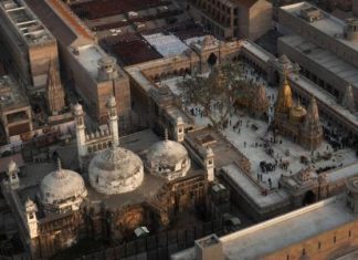 قرار قضائي هندي بمسح مسجد أثري يشعل نزاعاً بين الهندوس والمسلمين قرار قضائي هندي بمسح مسجد أثري يشعل نزاعاً بين الهندوس والمسلمين