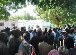 وزير الحكم الاتحادي يقف علي معسكرات إيواء النازحين بولاية سنار وزير الحكم الاتحادي يقف علي معسكرات إيواء النازحين بولاية سنار