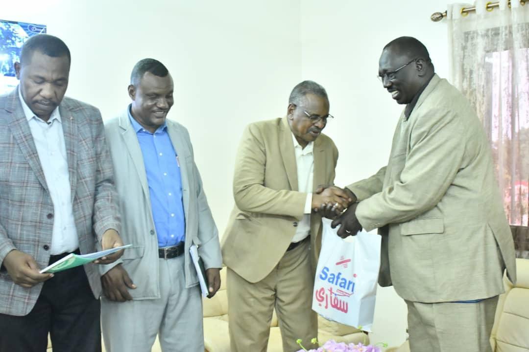 بادي يوجه بتنفيذ المشروعات الداعمة لقطاع الثروة الحيوانية والسمكية بالاقليم بادي يوجه بتنفيذ المشروعات الداعمة لقطاع الثروة الحيوانية والسمكية بالاقليم