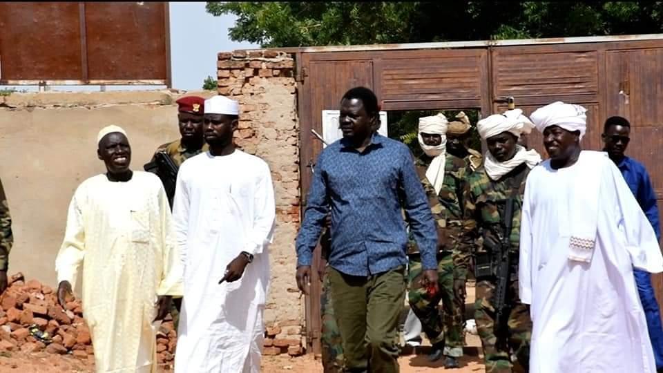 حاكم دارفور يتفقد مراكز ايواء النازحين بالفاشر حاكم دارفور يتفقد مراكز ايواء النازحين بالفاشر