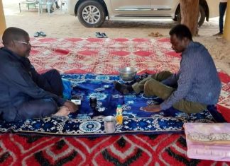 لقاء بين مناوي والطاهر حجر في الفاشر يبحث إيقاف الحرب لقاء بين مناوي والطاهر حجر في الفاشر يبحث إيقاف الحرب