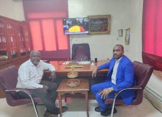 مفوض العون الانساني بالولاية الشمالية يلتقي ممثل اللجنة الصحية اللوجستية مفوض العون الانساني بالولاية الشمالية يلتقي ممثل اللجنة الصحية اللوجستية