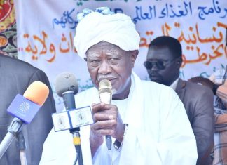 كرتكيلا يدشن توزيع مساعدات إنسانية للمتضررين من أحداث ولاية الخرطوم كرتكيلا يدشن توزيع مساعدات إنسانية للمتضررين من أحداث ولاية الخرطوم