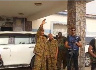 قائد منطقةالبحر الأحمر العسكرية:لقد تشرفنا بزيادة القائد العام للقوات المسلحة قائد منطقةالبحر الأحمر العسكرية:لقد تشرفنا بزيادة القائد العام للقوات المسلحة