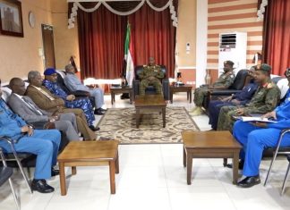 البرهان يترأس إجتماع لجنة أمن ولاية البحر الأحمر البرهان يترأس إجتماع لجنة أمن ولاية البحر الأحمر