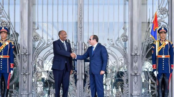 البرهان من العلمين: لا نية للجيش للسيطرة على السلطة في السودان البرهان من العلمين: لا نية للجيش للسيطرة على السلطة في السودان