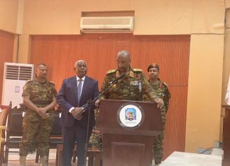 البرهان يكشف معلومات لأول مرة عن دور جهاز المخابرات في الحرب البرهان يكشف معلومات لأول مرة عن دور جهاز المخابرات في الحرب