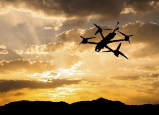 مسيّرة يتحكم بها الذكاء الاصطناعي تتفوق للمرة الأولى على أبطال بشر مسيّرة يتحكم بها الذكاء الاصطناعي تتفوق للمرة الأولى على أبطال بشر