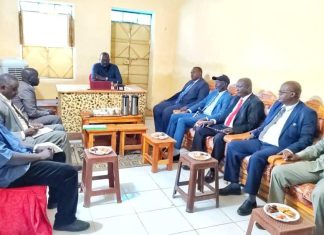 بادى يقف على سير العمل بمفوضية العودة الطوعية للنازحين واللاجئين بادى يقف على سير العمل بمفوضية العودة الطوعية للنازحين واللاجئين