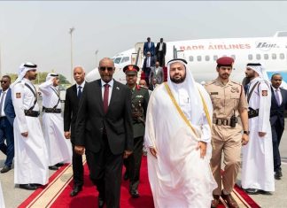 رئيس مجلس السيادة السوداني يصل الدوحة رئيس مجلس السيادة السوداني يصل الدوحة