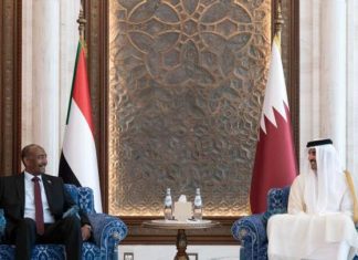 أمير قطر يجدد خلال استقباله البرهان الدعوة إلى وقف القتال في السودان أمير قطر يجدد خلال استقباله البرهان الدعوة إلى وقف القتال في السودان
