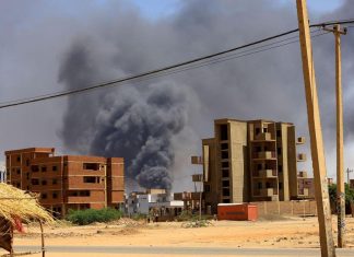 اشتباكات وعشرات القتلى في قصف سوق جنوبي الخرطوم اشتباكات وعشرات القتلى في قصف سوق جنوبي الخرطوم