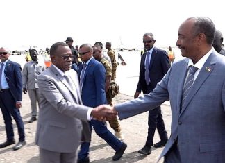 البرهان يعود من إريتريا ووزير الخارجي يكشف تقاصيل مباحثات مشتركة البرهان يعود من إريتريا ووزير الخارجي يكشف تقاصيل مباحثات مشتركة