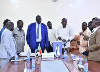 بادى يطلع على باكورة الإنتاج بمشروعات تشغيل الخريجين بالإقليم بادى يطلع على باكورة الإنتاج بمشروعات تشغيل الخريجين بالإقليم