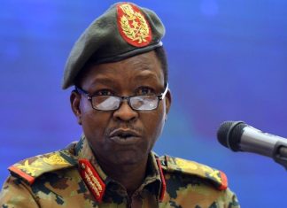 مكتب كباشي يوضح حول تدخله لإستخراج جواز سفر لابنة قيادي بالحرية والتغيير مكتب كباشي يوضح حول تدخله لإستخراج جواز سفر لابنة قيادي بالحرية والتغيير