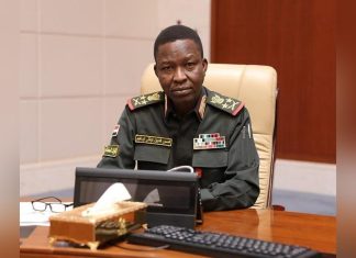 كباشي يتدخل لإستخراج جواز لابنة قيادي في الحرية والتغيير كباشي يتدخل لإستخراج جواز لابنة قيادي في الحرية والتغيير