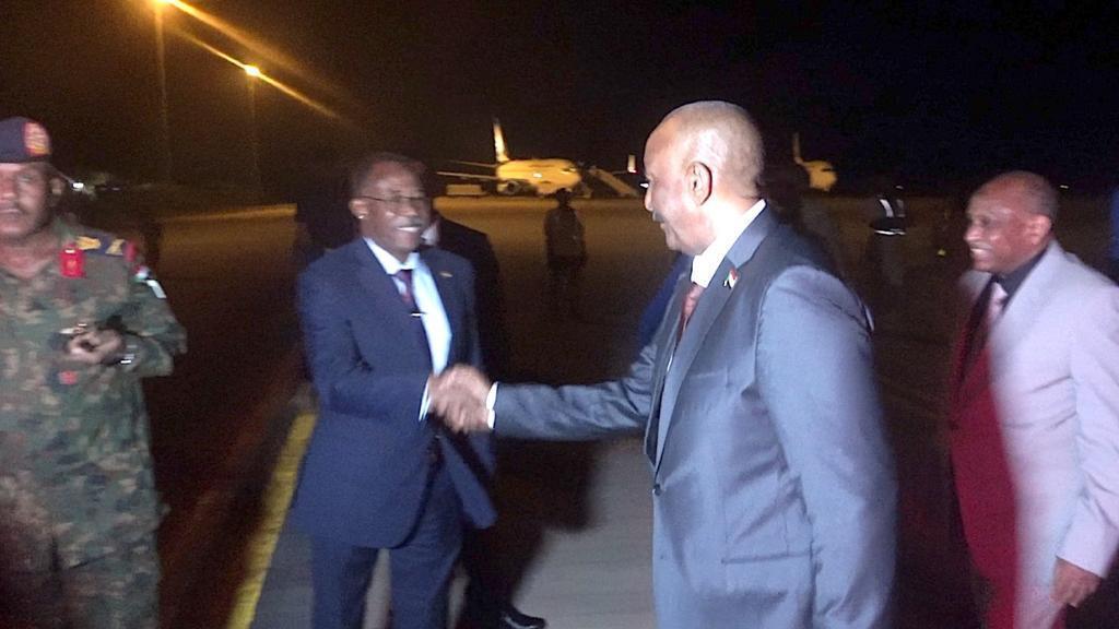 بعد زيارة ناجحة لتركيا.. البرهان يعود للبلاد بعد زيارة ناجحة لتركيا.. البرهان يعود للبلاد